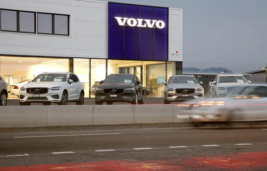 Volvo отзывает для ремонта полмиллиона автомобилей