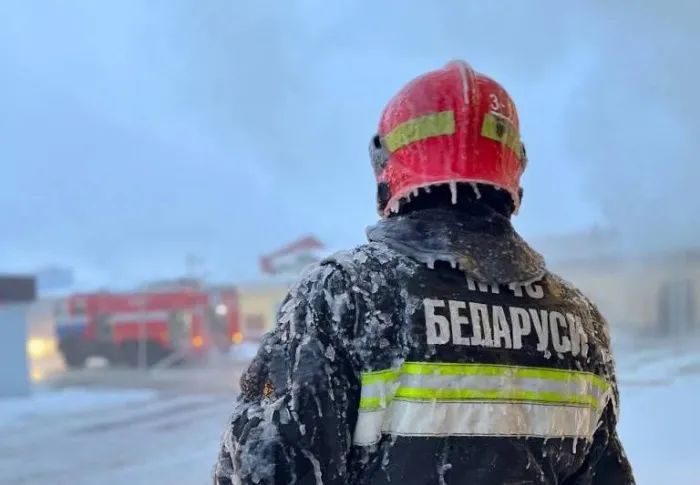 3 февраля в Жлобинском районе в снегу застрял рейсовый автобус