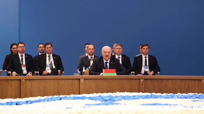 Лукашенко указал на необходимость исправлять ситуацию в промышленной политике ЕАЭС 