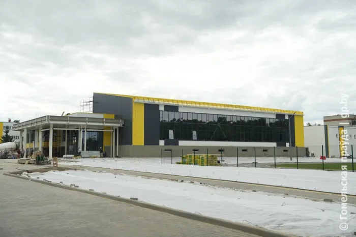 Подарок к новому учебному году: в Хойниках строится плавательный бассейн 