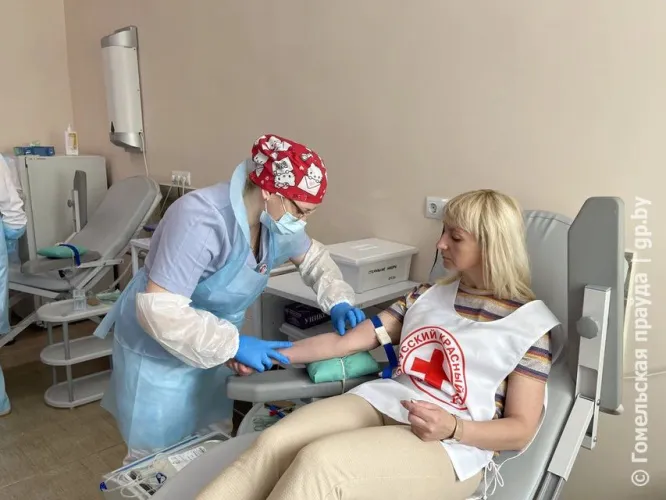 В Гомеле стартовали акции ко Дню донора. В областном центре трансфузиологии кровь уже сдали 50 человек
