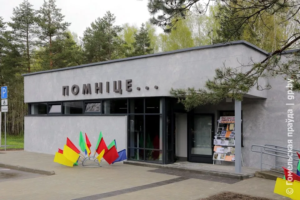 Не дадим переписать историю: выставочный павильон открыли в мемориальном комплексе Ола