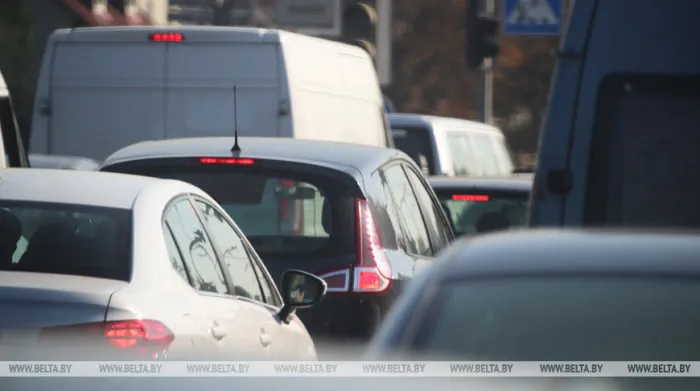 МНС рассказало о новшествах в уплате транспортного налога на авто премиум-класса