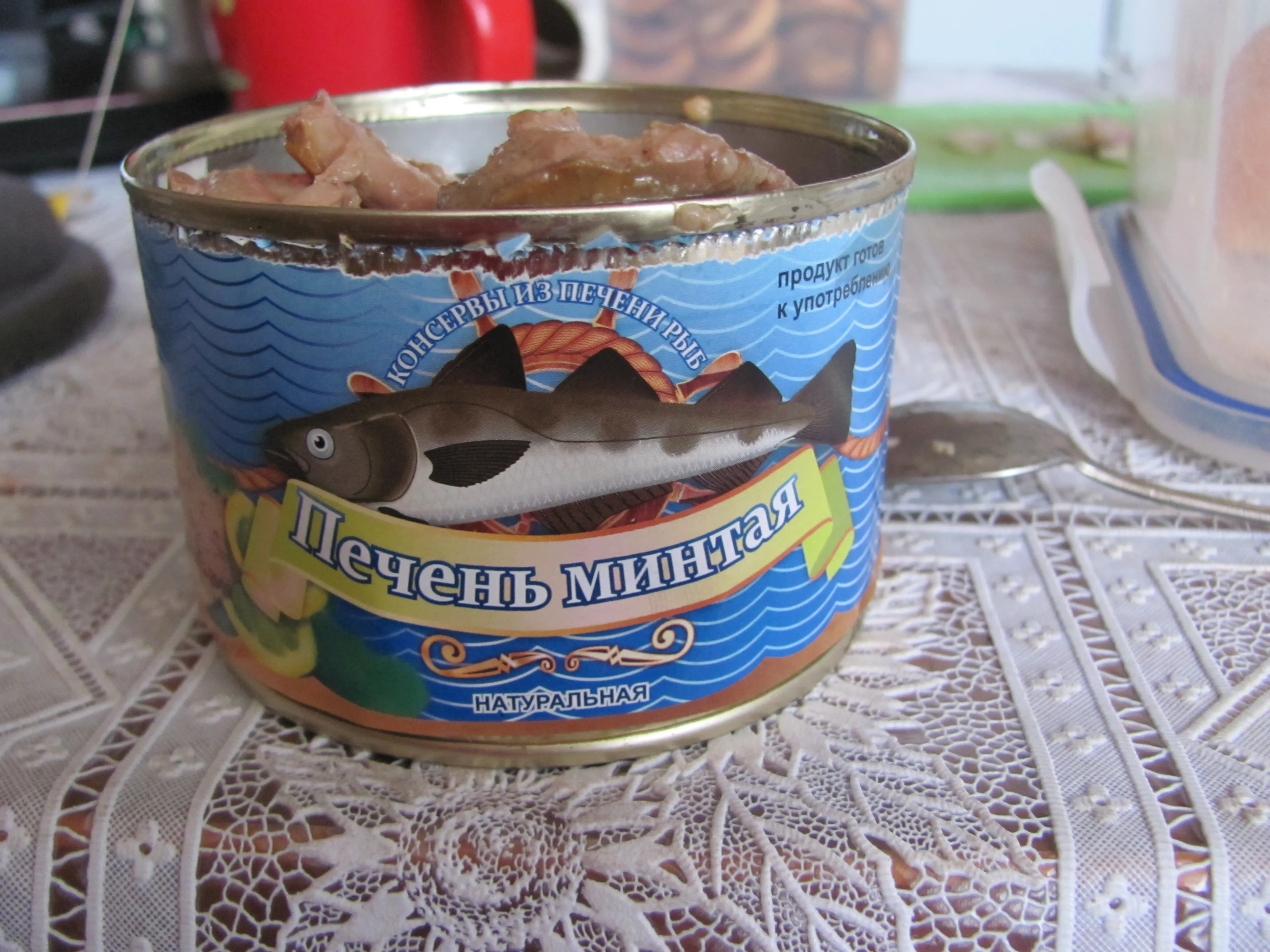 В список запрещенной в Беларуси продукции попали консервы с гельминтами и шоколадная паста с кишечной палочкой
