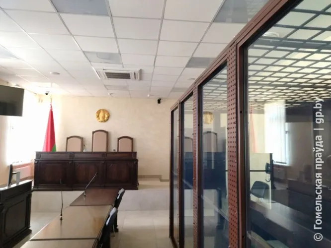 В Гомеле вынесли приговор представителям «Облвентиляции», которые вводили в заблуждение пожилых людей и за деньги «чистили» внутриквартирную вентиляцию