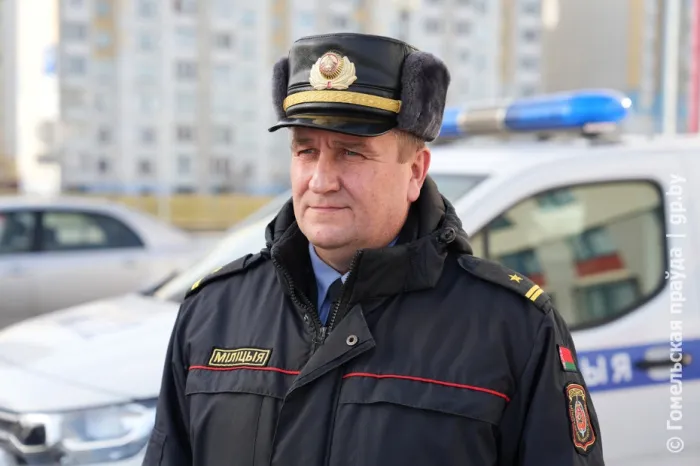 Старший участковый инспектор милиции ОВД администрации Центрального района Гомеля Василий Лапицкий 26 лет служит в органах внутренних дел