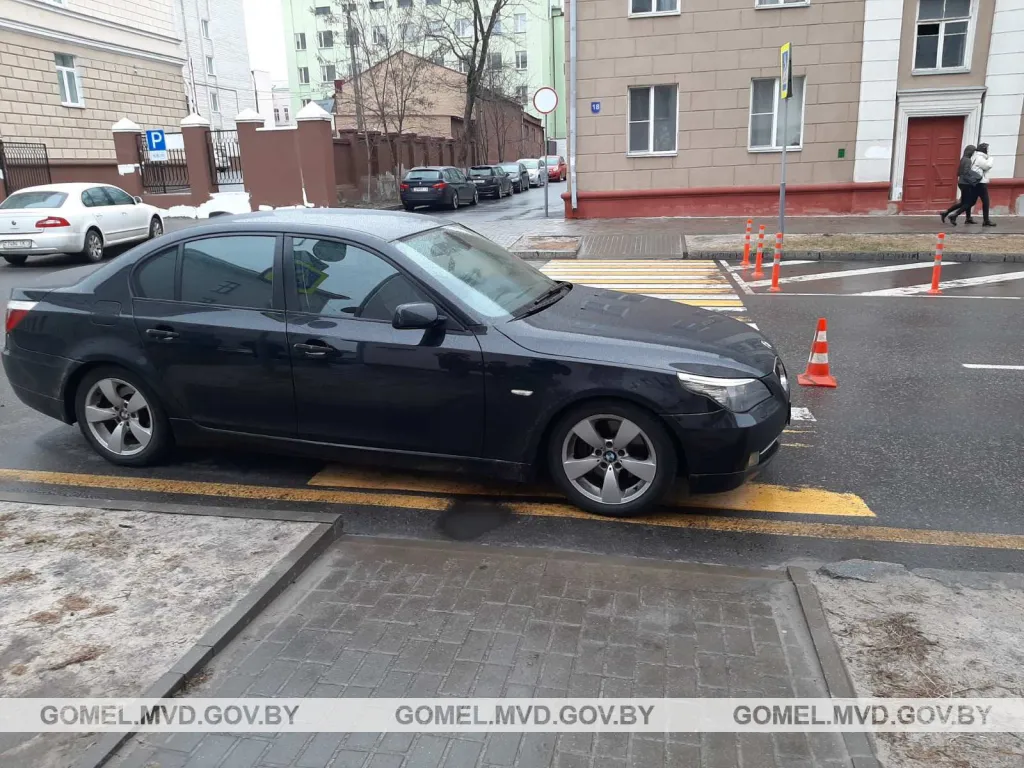 В Гомеле водитель «БМВ» совершила наезд на несовершеннолетнего пешехода