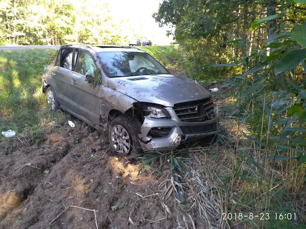 В Петриковском районе водитель уснул за рулем, выехал на встречку, съехал в кювет и перевернулся