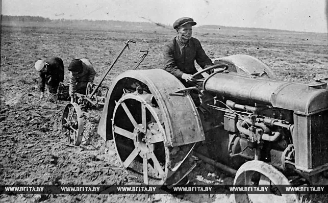 36 лет труд советских крестьян оплачивали трудоднями. Вспоминаем, как это было
