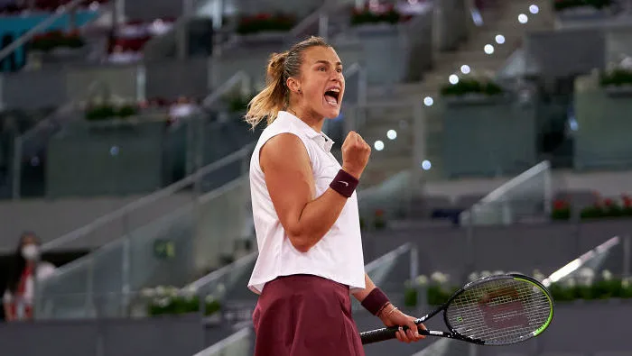 Соболенко победила Барти и выиграла теннисный турнир WTA в Мадриде