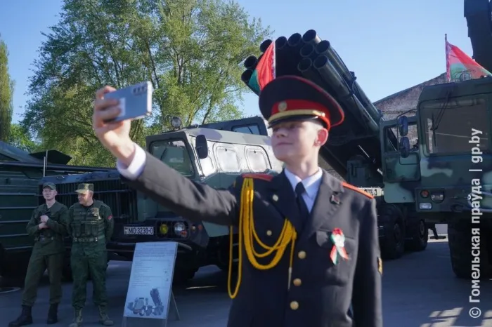 Достойная смена: в Гомеле стартовал II молодежный военно-патриотический форум