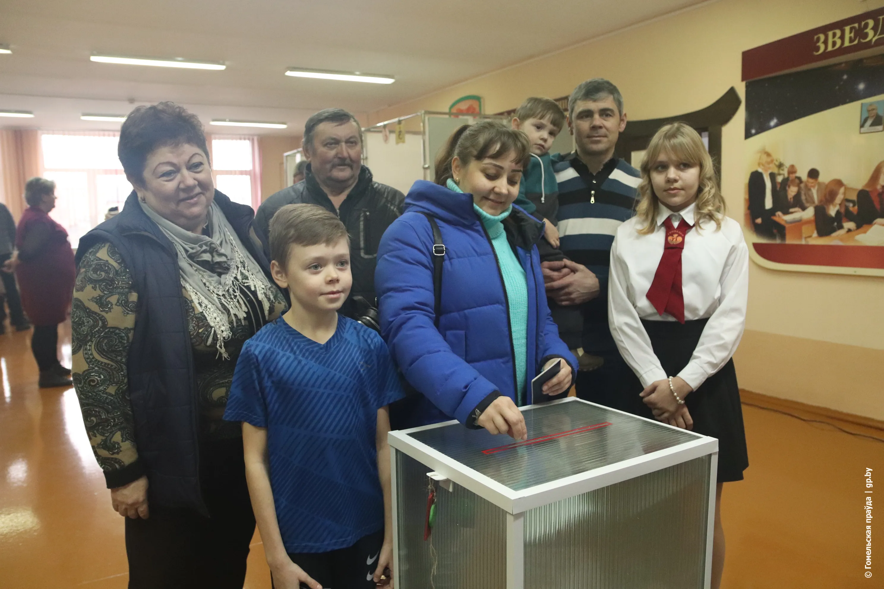 Мы этого дня ждали! Многодетная семья Коровкиных из Гомеля проголосовала на выборах Президента Беларуси