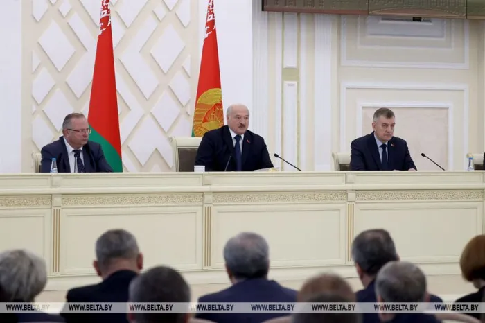 По-мужски и без обид. Александр Лукашенко провел совещание в Гомеле по вопросу развития агропромышленного комплекса