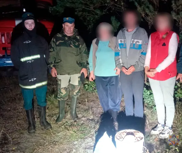 В Лельчицком районе пенсионерка заблудилась в лесу, ее нашли спасатели