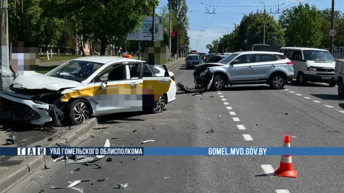 В Гомеле в результате ДТП в больницу доставлены три человека, в том числе ребенок