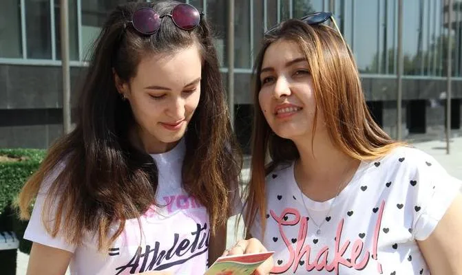 Могут ли гомельчане общаться с иностранцами на английском?