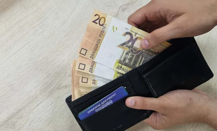 По требованию прокуратуры шести работникам сельскохозяйственного предприятия Брагинского района выплатили положенные им при увольнении деньги