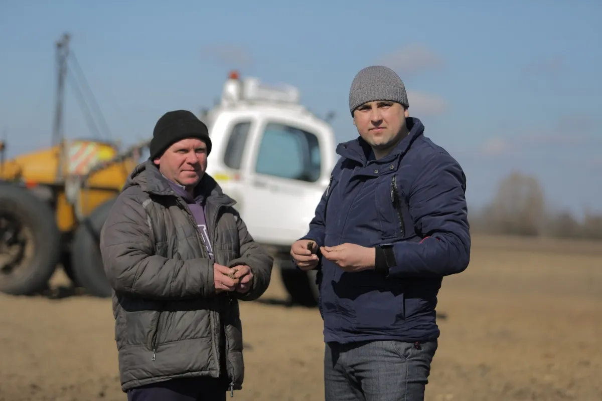 Молодой агроном ОАО "Пераможнік" Брагинского района влюблен в свою работу