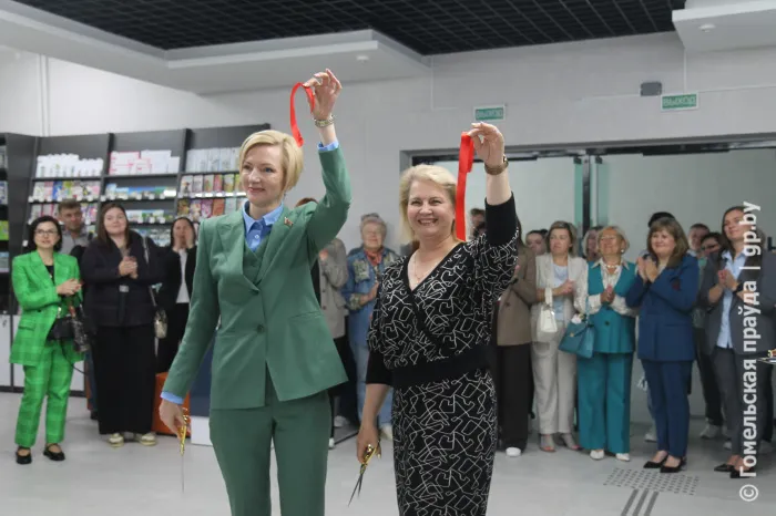 То, что нас связывает. В Гомеле после ремонта открыли почтовое отделение на проспекте Ленина, 1