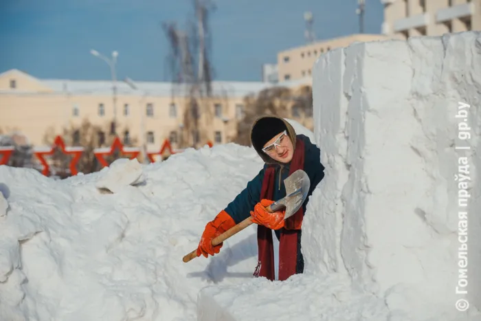 В Гомеле стартовал фестиваль снежных фигур
