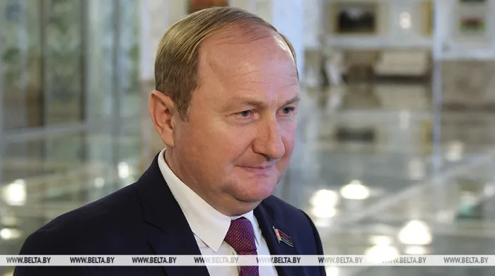 Участник совещания у Лукашенко рассказал, какую зарплату считают хорошей аграрии на Полесье 