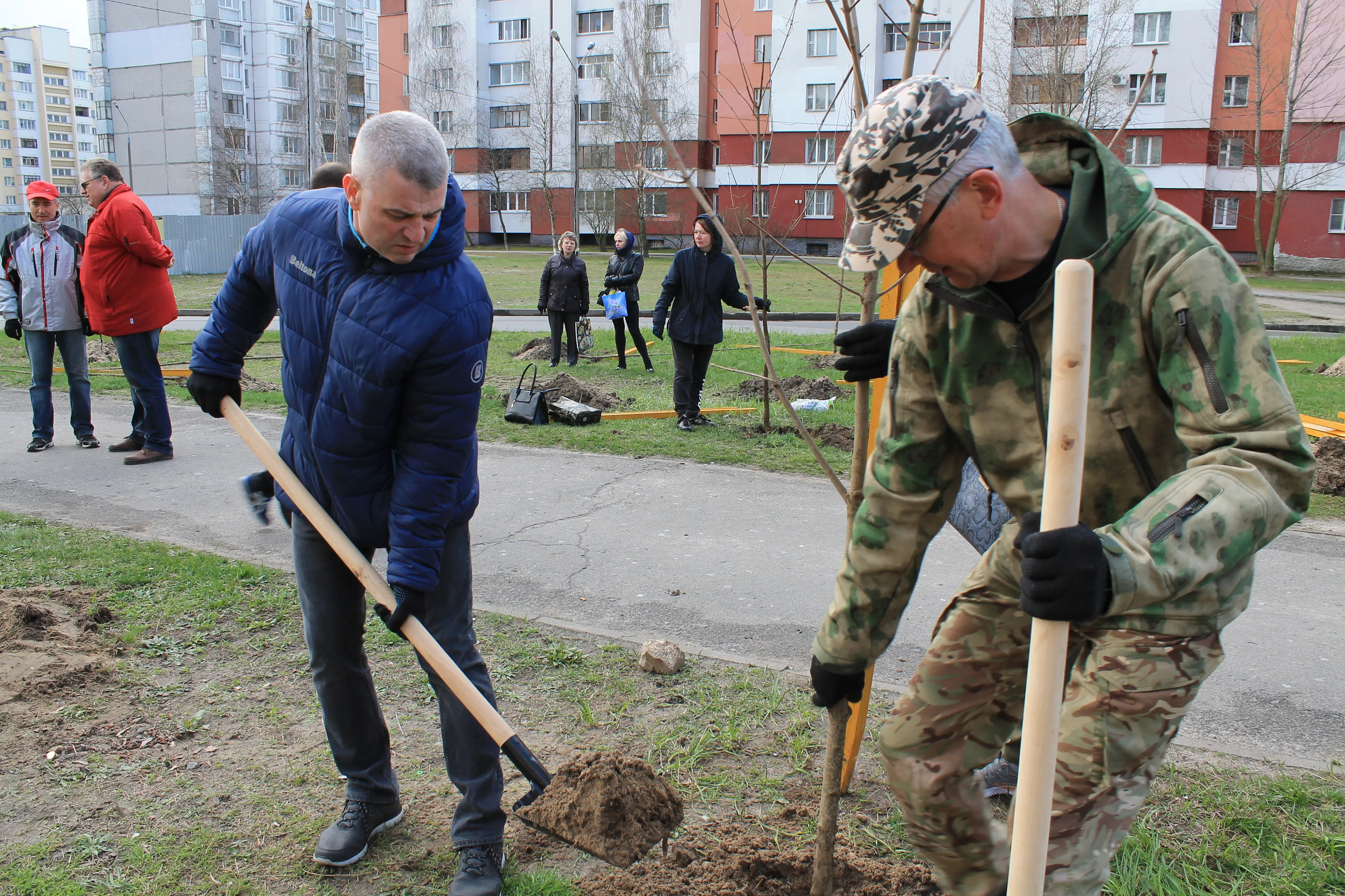 Профсоюзы Гомельской области приняли участие в республиканском субботнике