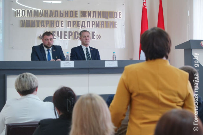 Рогатые красавицы и служба 115: помощник Президента – инспектор по Гомельской области Руслан Пархамович с рабочим визитом посетил Чечерский район
