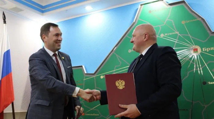 Гомельская и Брянская области подписали договор о сотрудничестве в спортивной сфере
