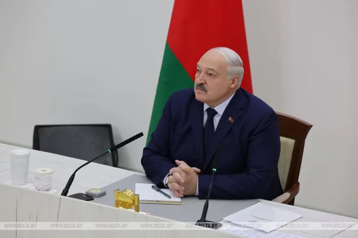 Глава государства: оступившихся надо не увольнять, а давать им шанс