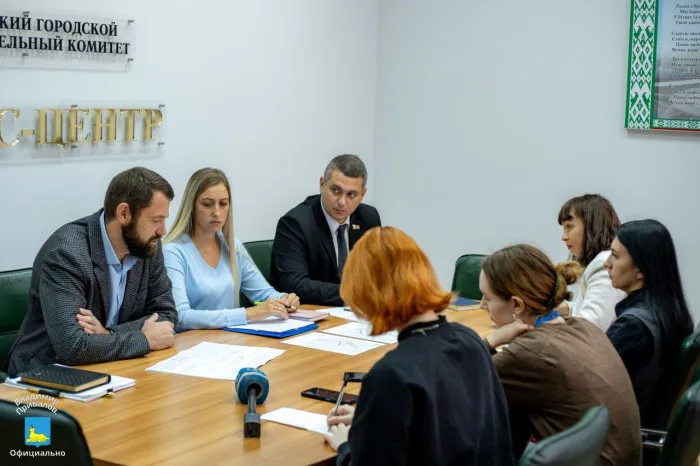 На улице Федюнинского в Гомеле временно изменится движение транспорта. Узнали причину