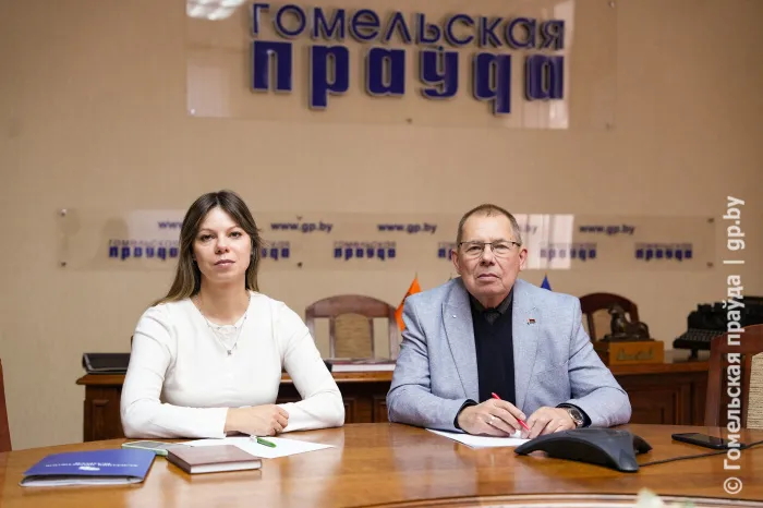 Разбираемся в ситуациях, когда один наниматель отправляет сотрудников убирать снег и сбивать сосульки с крыш, а другой предлагает работать без выходных