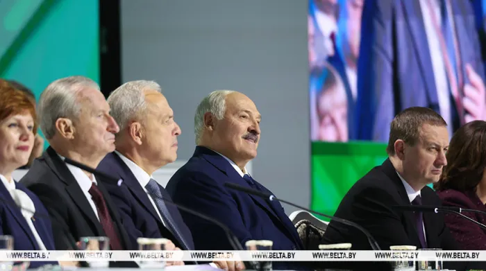 Лукашенко о ситуации в спорте: "пока кувыркаемся"