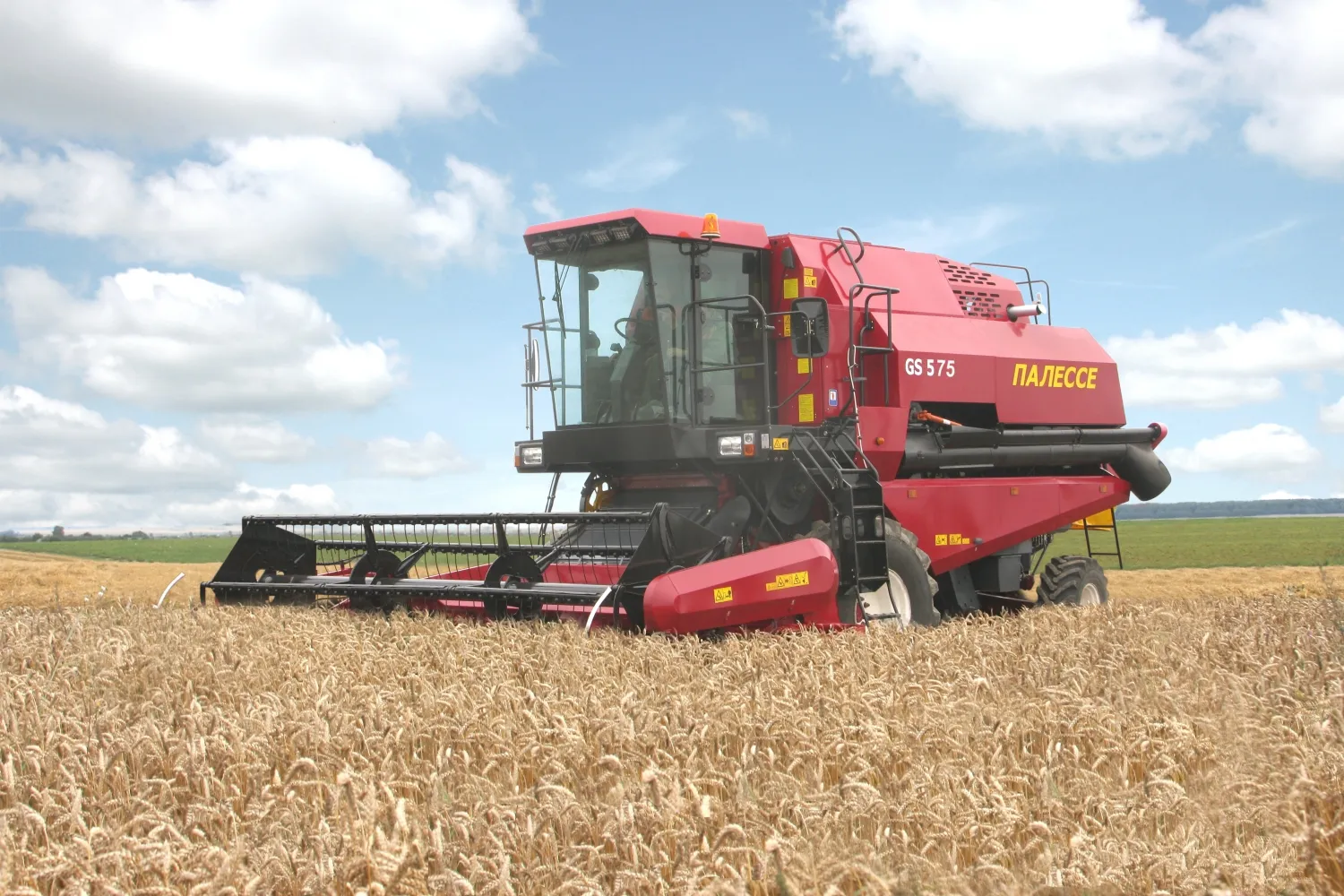 Комбайн в игре! Марку «Палессе» представят в симуляторе «Pure Farming-2018»