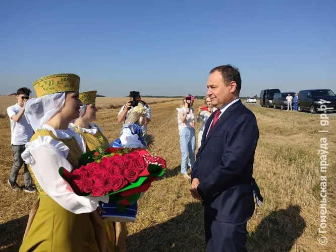 Визит Романа Головченко в Рогачевский район. Репортаж "Гомельскай праўды" (обновлено)