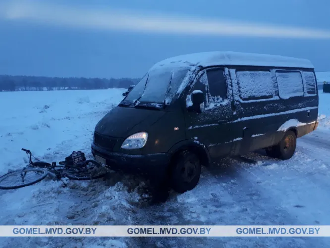 В Мозырском районе автомобиль наехал на пешехода