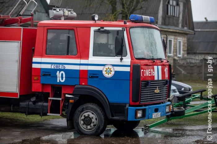 В Гомельском районе мужчина получил ожоги, когда пытался самостоятельно потушить пожар