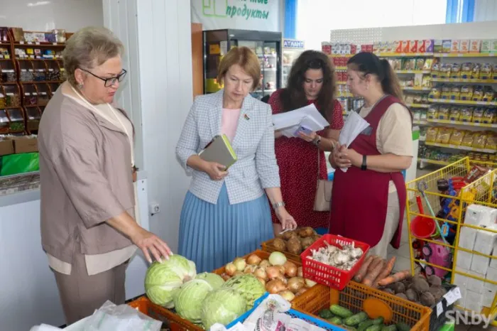 Член Совета Республики, председатель областного Совета депутатов Екатерина Зенкевич побывала с рабочим визитом в Светлогорском районе