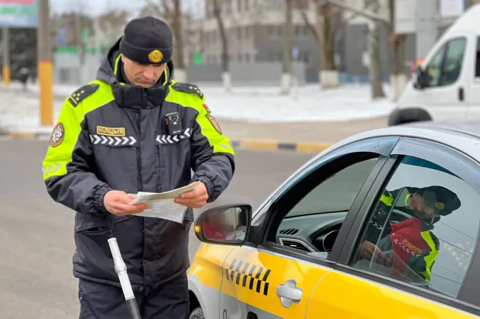 Госавтоинспекция Гомельской области усилила контроль за перевозкой пассажиров автомобилями такси