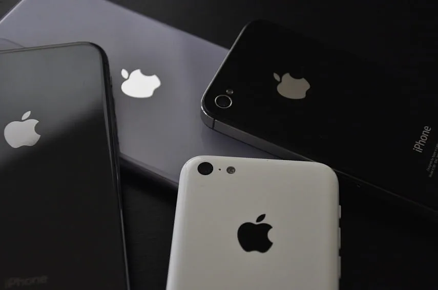 Apple создаст складной iPhone с необычными камерами