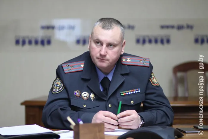 23 декабря на прямой линии "Гомельскай праўды" начальник управления ГАИ УВД облисполкома Андрей Николаевич Гаркуша
