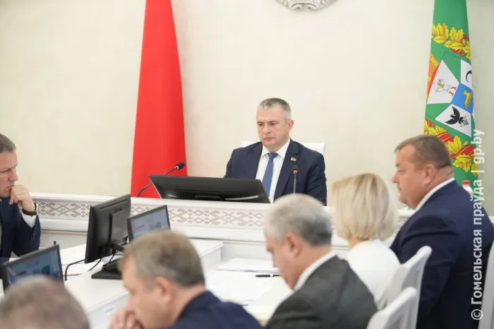 Пусть нигде не вспыхнет. На аппаратном совещании в облисполкоме обсудили вопросы благоустройства и пожарной безопасности