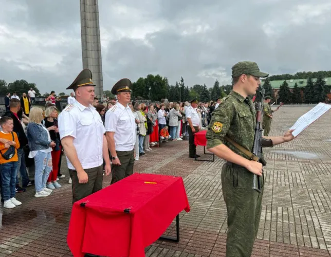 Достойны памяти защитников. Более 120 студентов ГомГМУ приняли военную присягу в Брестской крепости