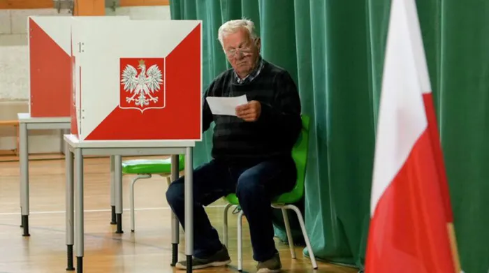 Неодобренное приложение в избиркомах Польши: часть результатов могут признать недействительными 