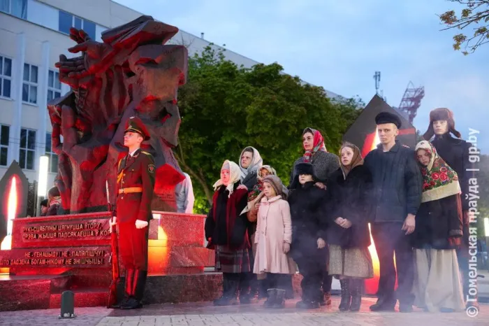 Народу, который спас мир от коричневой чумы: в Гомеле прошел митинг в память о жертвах Великой Отечественной войны 