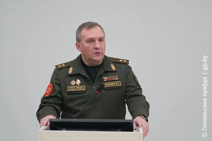 Из первых уст без домыслов и слухов: министр обороны Виктор Хренин провел встречу со студентами и преподавателями ГГУ имени Ф. Скорины