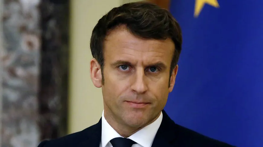 На инаугурации Макрон пообещал стать "новым президентом" для Франции