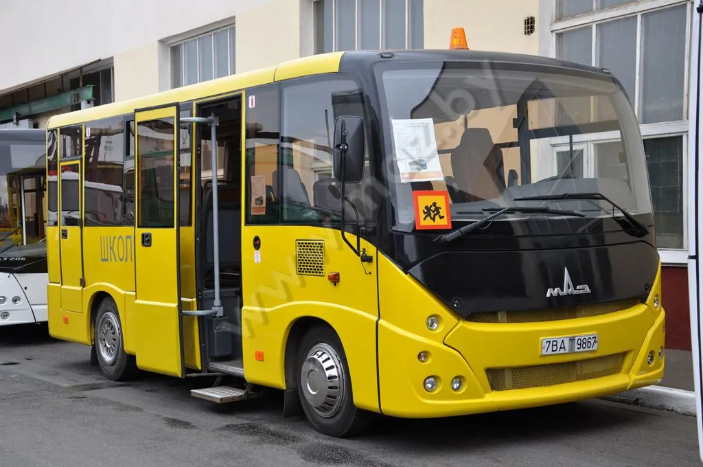 В новом учебном году в области появится еще 23 школьных автобуса