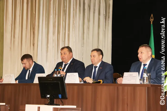 В Рогачевском районе проходит областной семинар-учеба по темам "Агрономия" и "Коррупционные риски"