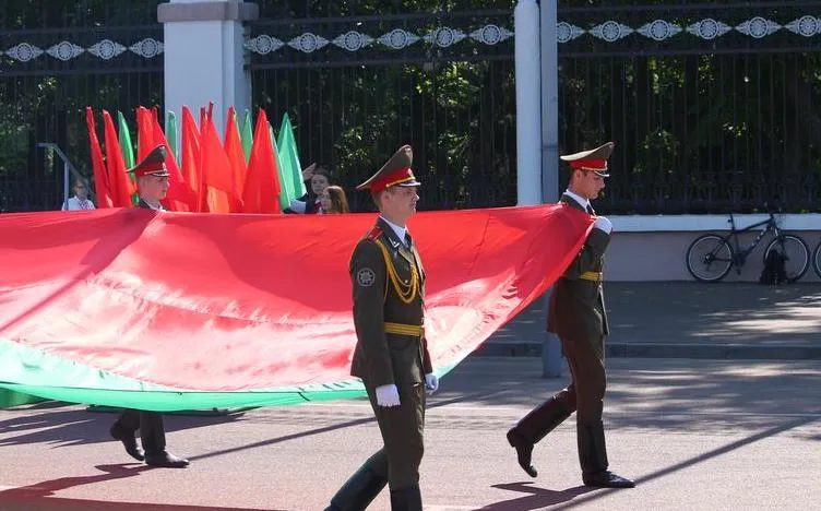 Гомельщина отметила День Государственных герба и флага