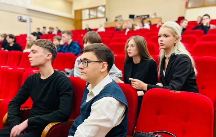 В Гомеле прошел молодежный квиз «Мы память о прошлом храним!» 